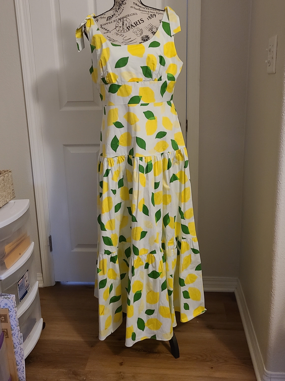 kate spade Yellow Lemon-Print Maxi Dress with Green Leaves